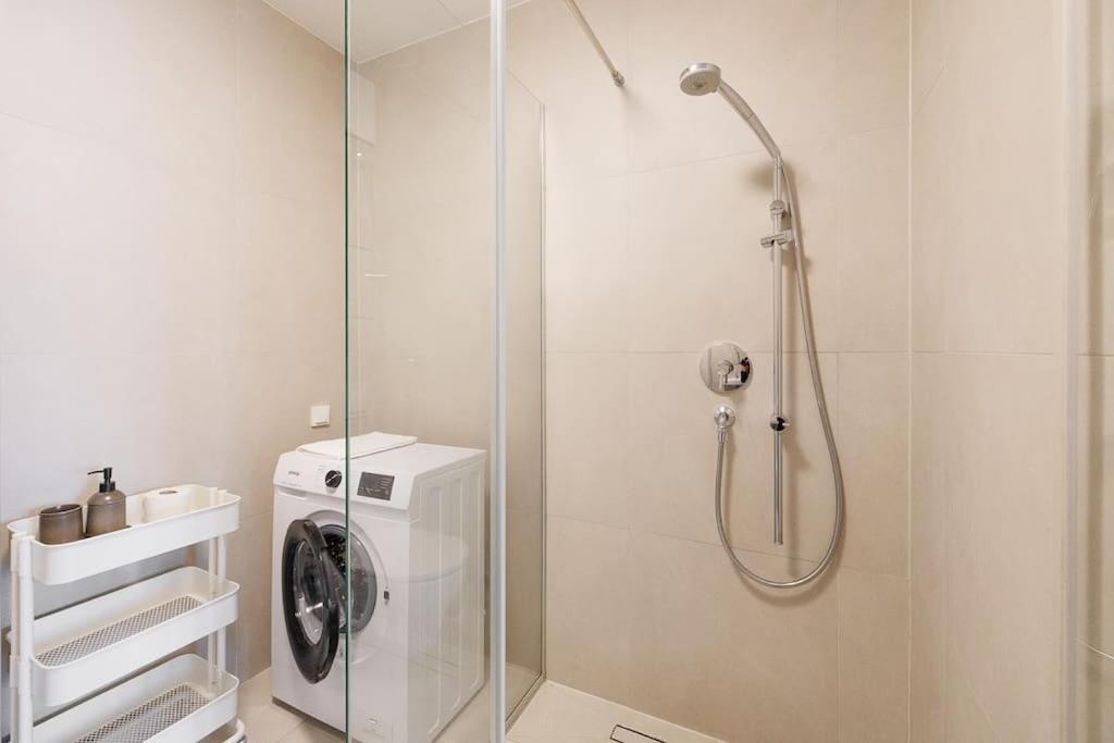 Ottakring Apartment *