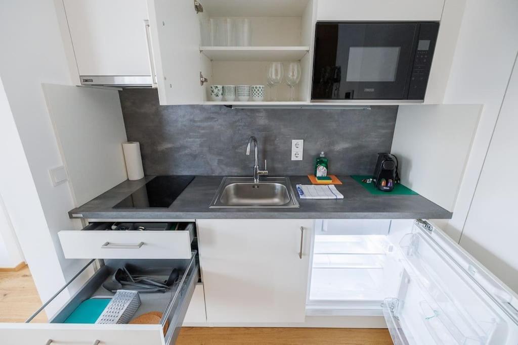 Ottakring Apartment *
