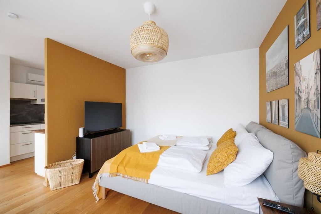 Ottakring Apartment